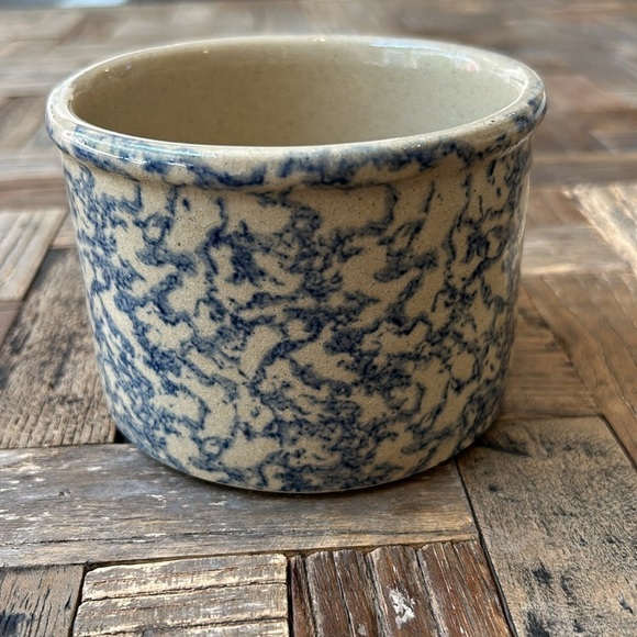 Roseville Ohio Blue Spongewear Pottery Low Jar Pint - Picture 5 of 5